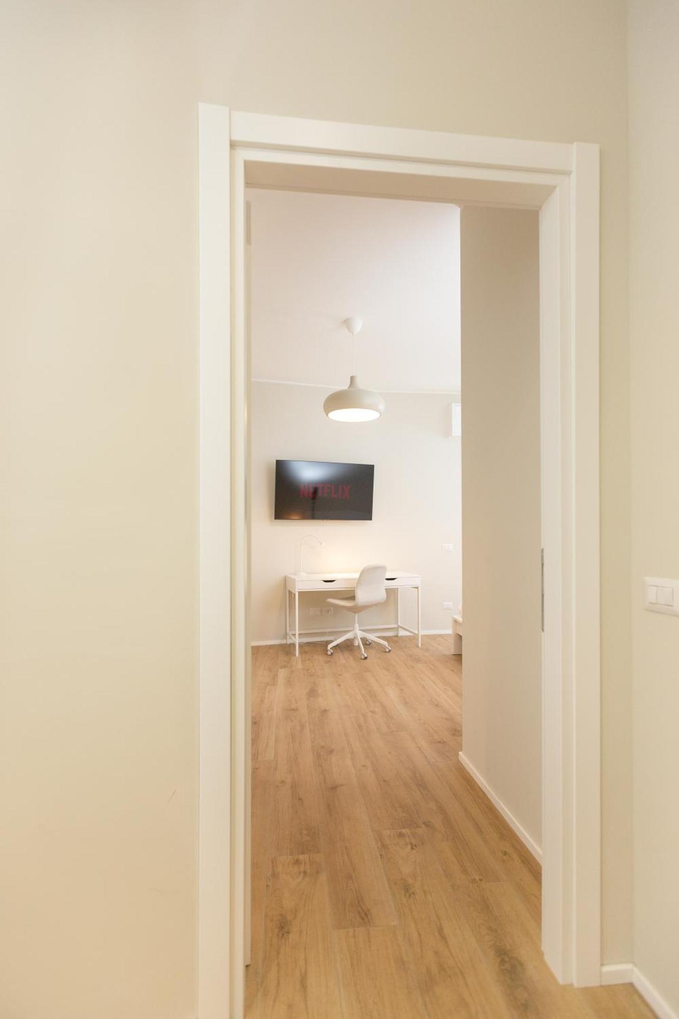 Dreams Exclusive Apartments With Terrace - Free Parking - M1 Station - Near Center Milan Exterior photo
